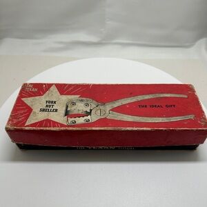 Vintage York Nut Sheller, The Texan Model, Polished Aluminum, Steel, 50’s, IOB